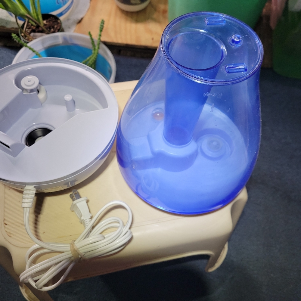 2.5L Ultrasonic Humidifier - Picture 2 of 8